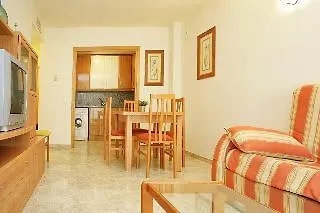 Rentalmar Ventura And Village Park Families Only 萨洛 公寓