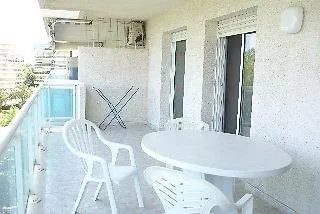 公寓 Rentalmar Ventura And Village Park Families Only 萨洛