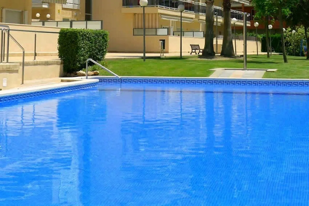 Rentalmar Ventura And Village Park Families Only 萨洛
